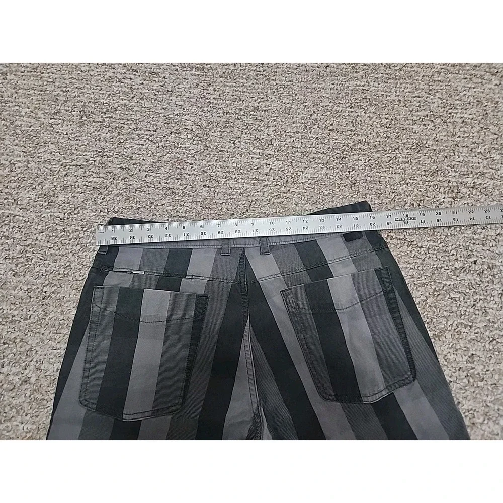 The North Face‎ Narrows Short Mens 32 Gray Striped Stretch Cotton Belt Loops 9